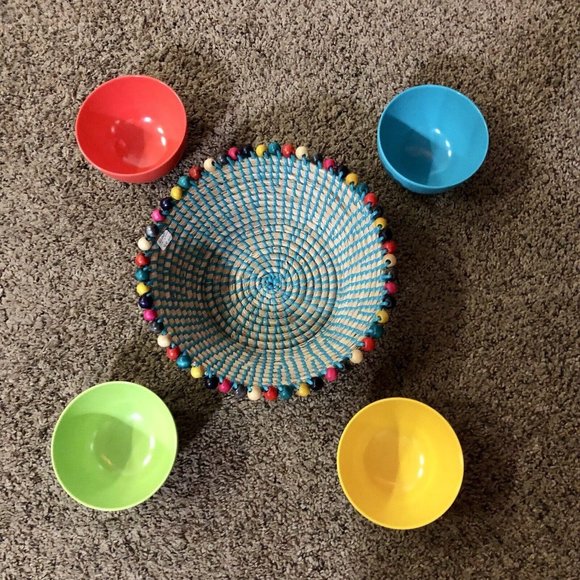 Chips and Salsa Set Used Colorful Woven Melamine - Picture 15 of 16